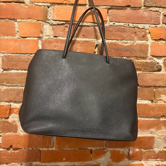 Marc Jacobs Logo Shopper East-West Tote - Picture 2 of 3